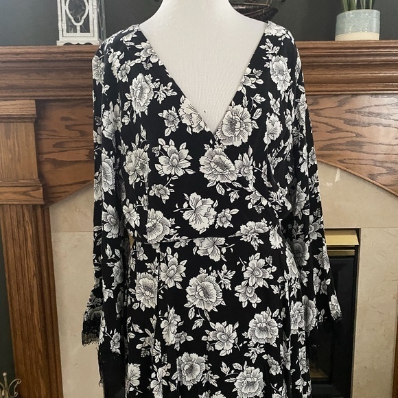 Bongo Draped Neckline Black/White Dress Juniors‎ L - Picture 3 of 14